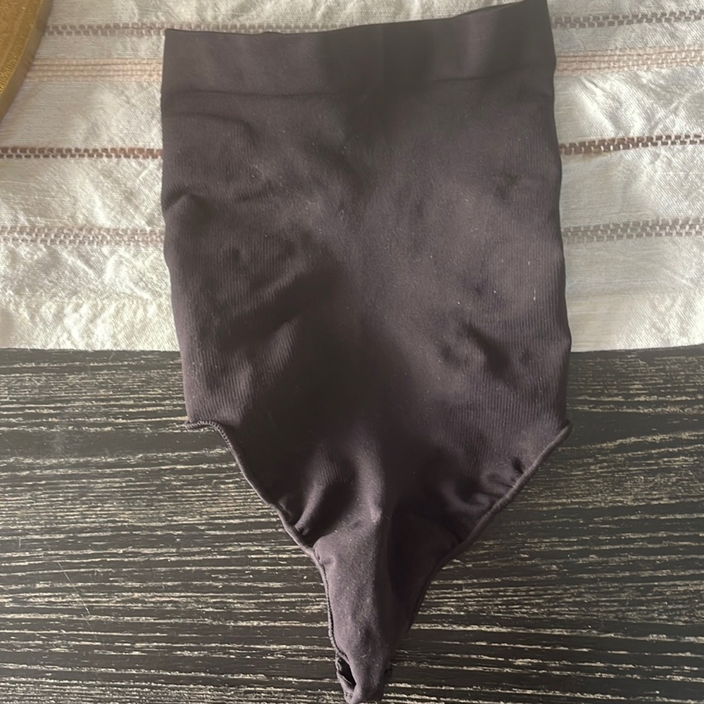 ✨Skims Undie✨